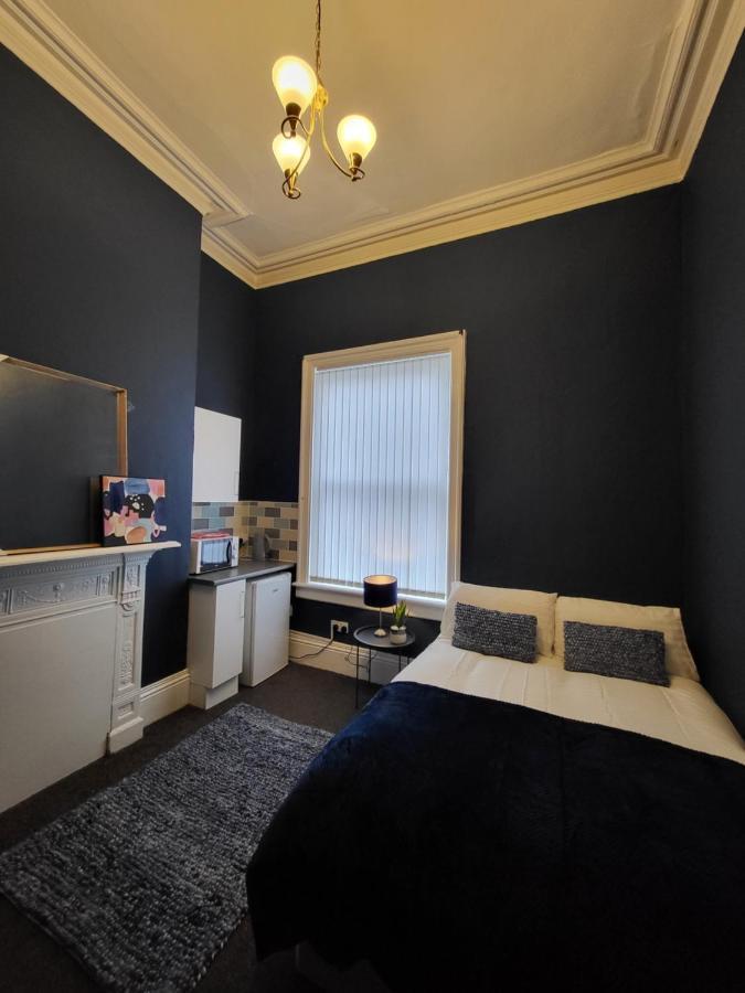 Large Digbeth Double Room Shared Bathroom Birmingham Buitenkant foto