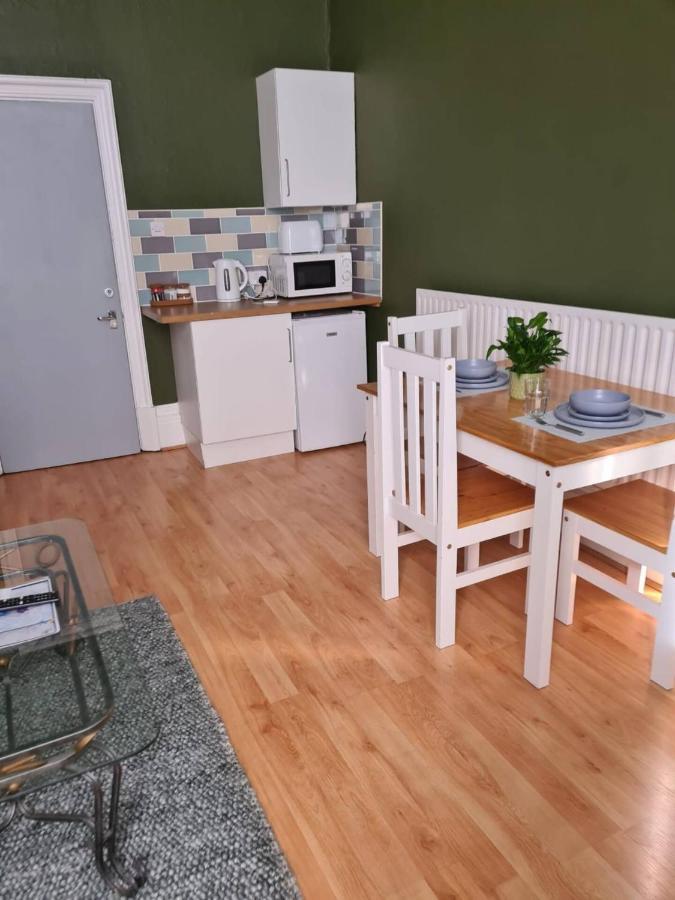 Large Digbeth Double Room Shared Bathroom Birmingham Buitenkant foto