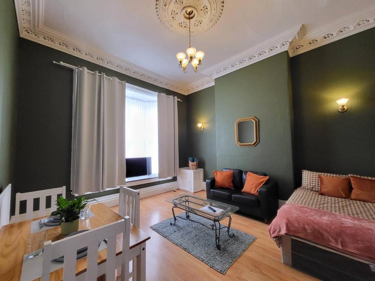 Large Digbeth Double Room Shared Bathroom Birmingham Buitenkant foto